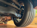 お車を安心してお乗りいただく為には、足回りの定期点検が欠かせません。サービスサポート(有償保証)では無料点検もご提供しており、安心のカーライフをお過ごしいただけるサポート体制が整っています。