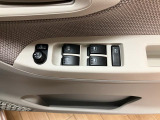 電動格納ドアミラー装備しています★車内からドアミラーの折り畳みや鏡面の調節を行うことが可能です★