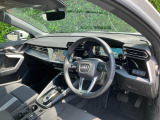 Audiのインテリアはエクステリア同様、優れたデザイン性とクオリティ、そして機能性を兼ね備えております。