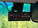 【ドライブレコーダー】ドライブレコーダー装備!走行中はもちろん、あおり運転や事故に遭遇した際、映像で記録し、万一のリスクに備えます。※記録用SDカードはお客様ご自身でご準備いただく必要があります。