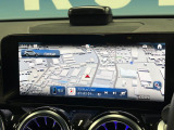 ●純正ナビ:一体感のあるナビは、高級感ある車内を演出してくれます。オーディオ機能も充実しておりますので、運転もより楽しめます♪