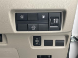 【 パワースライドドア 】ワンタッチでスライドドアの電動開閉が可能です♪♪