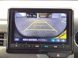 バックカメラで後方の視界も十分です。