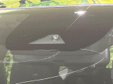 【インテリジェントエマージェンシーブレーキ】フロントカメラで前方の車両や歩行者を検知。衝突しそうな時は衝突被害軽減ブレーキが作動、衝突回避をサポート。より安全にドライブをお楽しみいただけます。