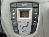【オートエアコン】車内温度を感知して自動で温度調整をしてくれるのでいつでも快適な車内空間を創り上げます!