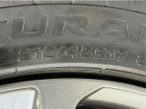 タイヤサイズは【215/45R17】