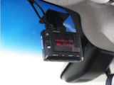 ◆ドライブレコーダー◆映像・音声などを記録する自動車用の装置です。 もしもの事故の際の記録はもちろん、旅行の際の思い出としてドライブの映像を楽しむことができます。