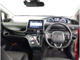 オシャレなインテリアで運転する気分も盛り上がりますよね^^