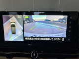 クルマを空から見たような映像が映る、アラウンドビューモニターで、車両周辺の安全確認も一目できます!小さなお子様や障害物も確認できるので、運転のしやすさだけでなく事故防止にも役立ち安心して駐車できます♪