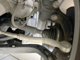 お車を安心してお乗りいただく為には、足回りの定期点検が欠かせません。サービスサポート(有償保証)では無料点検もご提供しており、安心のカーライフをお過ごしいただけるサポート体制が整っています。
