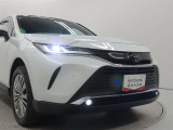 高輝度で点灯速度が速く、しかも消費電力の少ないLEDヘッドライトが装備されています!LEDの明るい光が走行中の視界の確保をサポートして、夜のドライブがより楽しく安全に運転できます♪