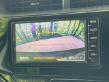 【バックカメラ】駐車時に後方がリアルタイム映像で確認できます。大型商業施設や立体駐車場での駐車時や、夜間のバック時に大活躍!運転スキルに関わらず、今や必須となった装備のひとつです!