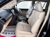 車内洗浄・艶出し・除菌&消臭と、隅々までまるまるクリーニング!洗浄剤は天然素材のため、肌に優しい仕上がりです。