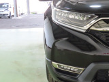 LEDヘッドライトは、点灯の瞬間から光量を発揮し、突然暗くなるトンネルなどでの安定感を高めます。