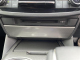 CD/DVD再生機能がついています。
