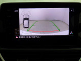 カラーバックモニター搭載しています。リアの映像がカラーで映し出されますので日々の駐車も安心安全です。
