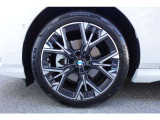 【BMWアロイホイル】軽量かつ強度に拘ったアロイホイル。走行性能ポテンシャルを引き出す設計。