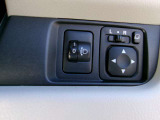 対向車への思いやり。ヘッドライトの光軸の調整ができる、マニュアルレベライザー付です!