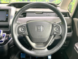 【純正革巻きステアリング】上質な革を使用することで、手にしっかり馴染みとても運転しやすいハンドルです♪