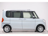 県内13店舗にて常時500台以上ダイハツ車を展示中です。見て、触って、納得のいく一台をぜひ見つけてください。