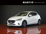 中古車専門再生工場にて熟練専任スタッフが丁寧に清掃、仕上げを実施しております。また、お客様に安心してご検討いただける様、公取協が定める基準に基づき車両検査を実施し、車両状態評価証を発行しております。