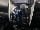 オートエアコンで快適な車内温度を演出してくれます!