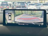 【360&deg;ビューモニター】専用のカメラにより、上から見下ろしたような視点で360度クルマの周囲を確認することができます☆死角部分も確認しやすく、狭い場所での切り返しや駐車もスムーズに行えます。