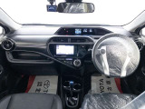 落ち着いたカラーの内装で、ゆったりと運転したい方に。