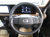 運転が楽しくなる明るく開放的な運転席まわりです。