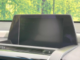 【メーカー純正ナビ】インテリアに溶け込むスタイリッシュな「専用設計」メーカーナビを装備♪視認性や操作性など基本性能にも優れ、より上質なカーライフをお楽しみいただけます。
