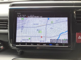 ナビは9インチギャザズメモリーナビ(VXM-187VFNi)が装着されております。AM、FM、CD、DVD再生、音楽録音再生、USB、フルセグTV、Bluetoothがご使用いただけます。