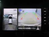 ■アラウンドビューモニター搭載。車体を4方向のカメラで「上から見下ろしたような映像」を映します。車庫入れが苦手な方も映像サポートでラクラク駐車できます。