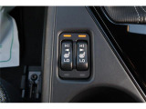 運転席/助手席シートヒーター付です。