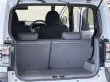 荷室はシートアレンジを行うことで広い荷室にすることが可能です 様々なシーンで活躍できますね