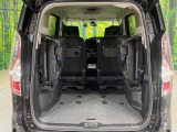 普段のお買い物や通勤、送迎等に十分な荷室スペースを確保しております。セカンドシートを倒すと、大きな荷物の積載も可能です♪