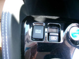 e-POWER Drive S(Smart)モード,e-POWERDrive ECOモード,NORMALモード。普段の運転ではECOモード、軽快な加速とECOを両立したいときはS(Smart)モードをおすすめします。