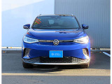 LEDマトリクスヘッドライト「IQ.LIGHT」を装備。フロントカメラで対向車や先行車を検知してLEDを個別で自在に点灯消灯の制御をし、最適な配光を可能にしたヘッドライトシステムでございます