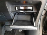 ■ 装備4 ■ ビルトインETC車載器