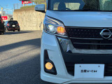 ヘッドライトは流行りのLED(