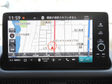 ★地図画面★地図上の文字や記号など細かい表示も鮮明に映し出します。また、スマートフォンのような操作が可能なタッチパネルを採用し、ボタンを探すことなく直感的に操作できます!