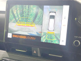 【パノラミックビューモニター】専用のカメラにより、上から見下ろしたような視点で360度クルマの周囲を確認することができます☆死角部分も確認しやすく、狭い場所での切り返しや駐車もスムーズに行えます。