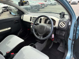 内装も広く運転しやすいです!