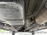 【 車両底面 】現車の確認はお電話で在庫のご確認の上、是非ご来店くださいませ!ご来店の難しい方は店舗スタッフがお電話やメールで詳細をお答えさせて頂きます。