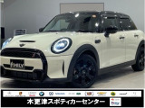 MINIらしい個性的なスタイリングが魅力のクーパーSです。