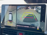 【パノラマモニター】専用のカメラにより、上から見下ろしたような視点で360度クルマの周囲を確認することができます☆死角部分も確認しやすく、狭い場所での切り返しや駐車もスムーズに行えます。