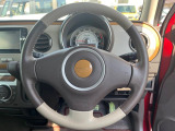 【純正革巻きステアリング】上質な革を使用することで、手にしっかり馴染みとても運転しやすいハンドルです♪