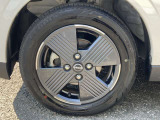 純正のアルミホイールです!お車に合ったデザインのホイールになっています!