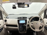 見通しのよいすっきりとした視界で、誰でも運転しやすいです。運転のしやすさは疲れにくさにも繋がりますよ♪