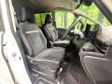 運転席シート廻りは使用感も少なく、良好な状態となっています。丁寧に使われていたことがよくわかりますね。