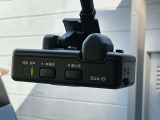 ドライブレコーダーは、車の運転中に前方の映像を記録する装置です。万が一の事故の際に、状況を記録して証拠として利用することができます。